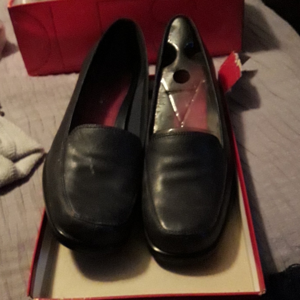 AEROSOLES SHOES